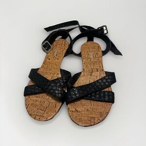 West Loop Womens M 7.5 Black Slingback Strap Flat Sandals Buckle Casual Comfort